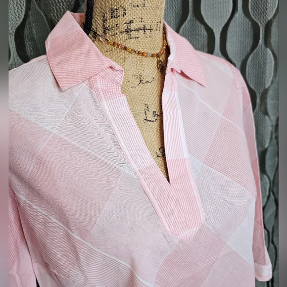 Foxcroft Gingham Vneck Blouse in Pink and White - Size 4, NWT - Picture 5 of 8